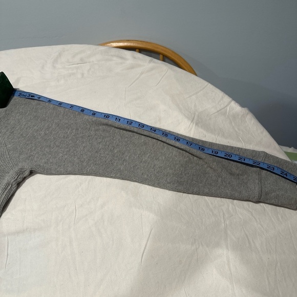 Express Men’s Waffle Knit Shawl Collar Pullover Sweatshirt Gray Size M - Picture 7 of 7